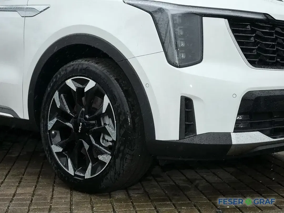 Kia Sorento - Thumbnail 10