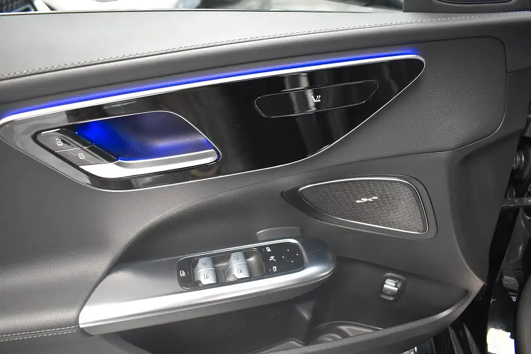 Mercedes-Benz C 220 - Thumbnail 12