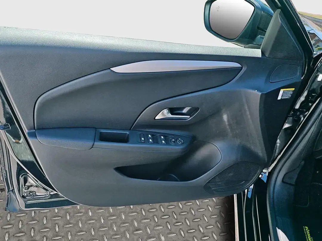 Opel Corsa - Thumbnail 12