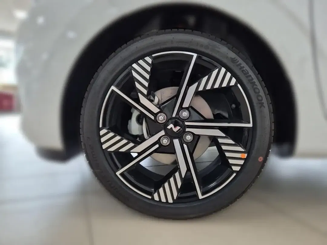 Hyundai i10 - Thumbnail 6