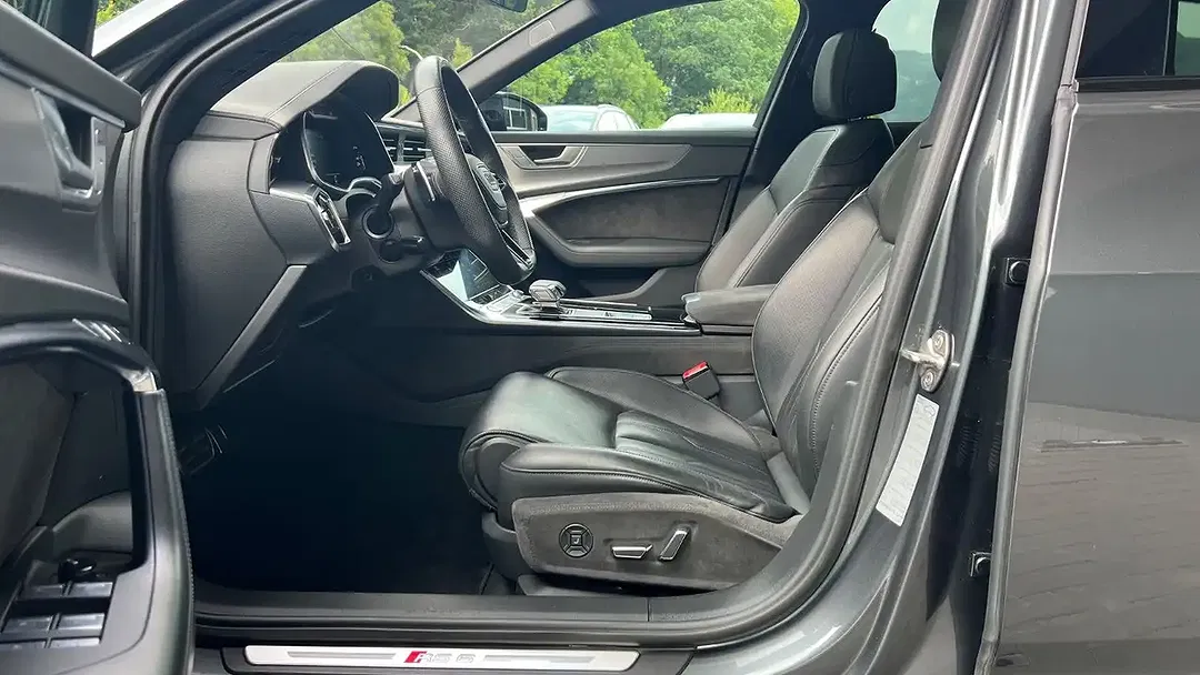 Audi RS6 - Thumbnail 10