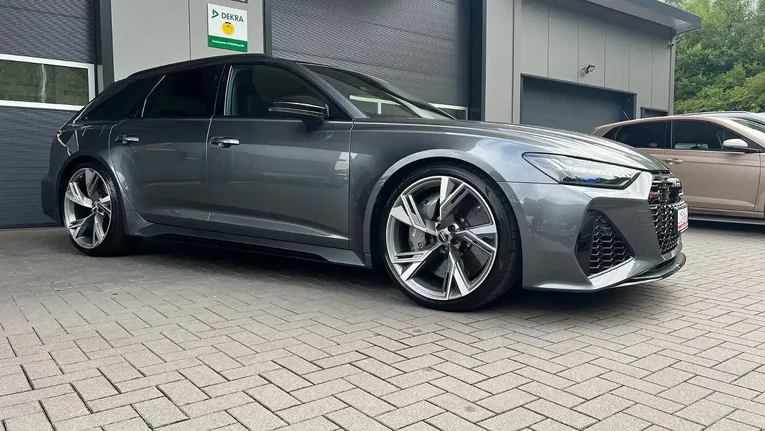 Audi RS6 - Thumbnail 4