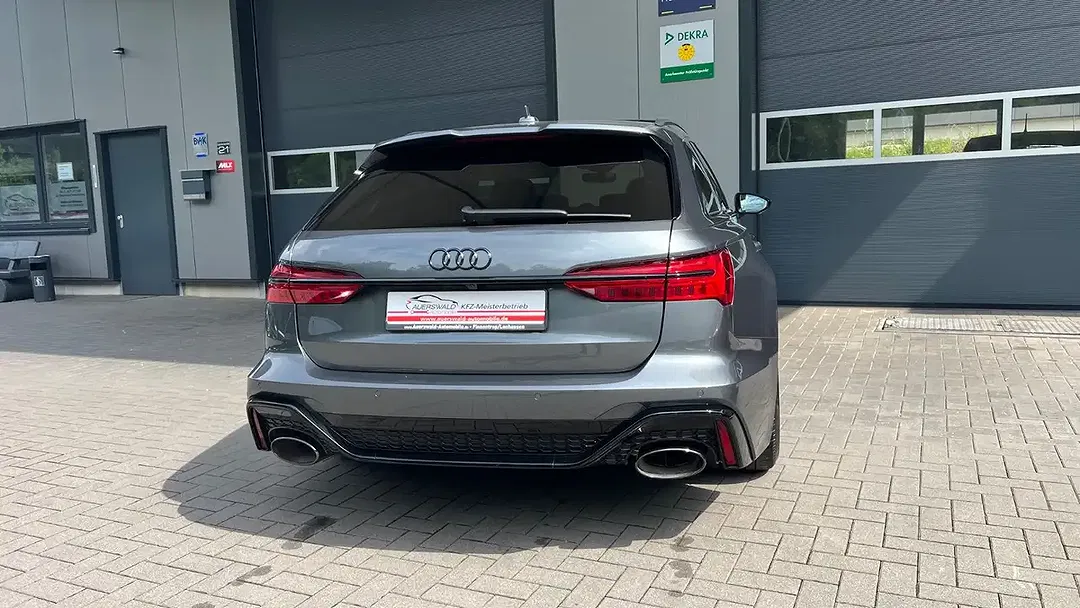 Audi RS6 - Thumbnail 7
