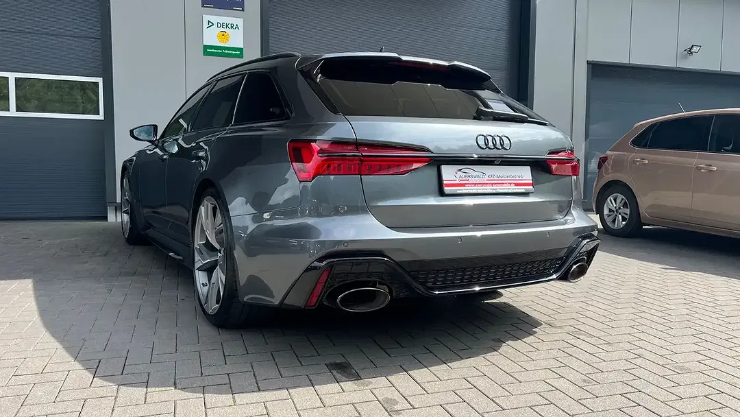 Audi RS6 - Thumbnail 8
