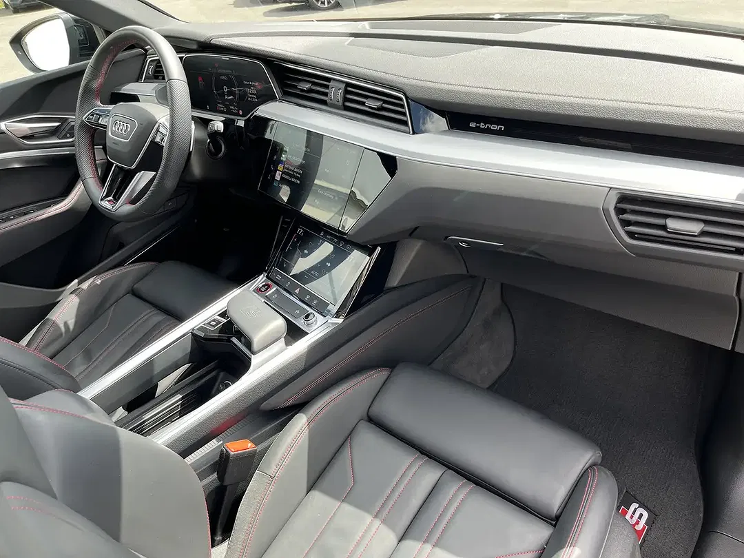 Audi SQ8 - Thumbnail 12