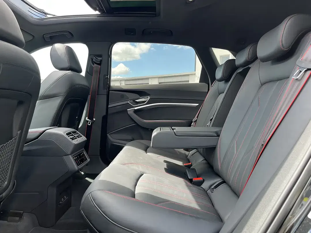 Audi SQ8 - Thumbnail 15