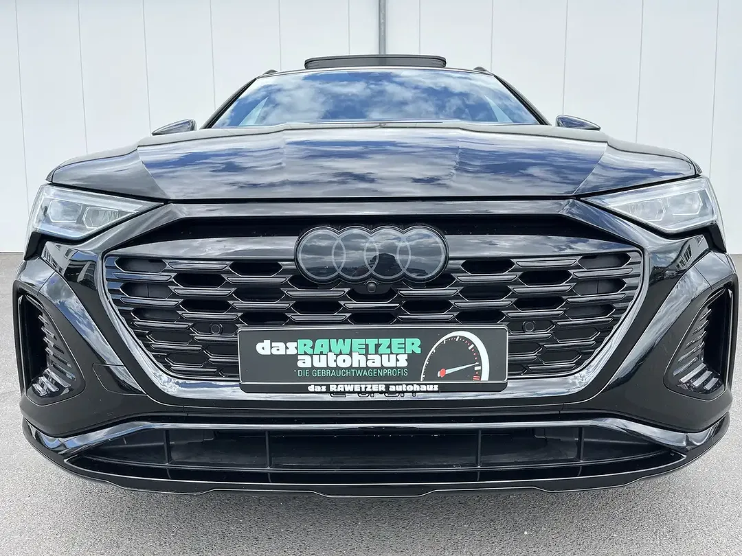 Audi SQ8 - Thumbnail 3