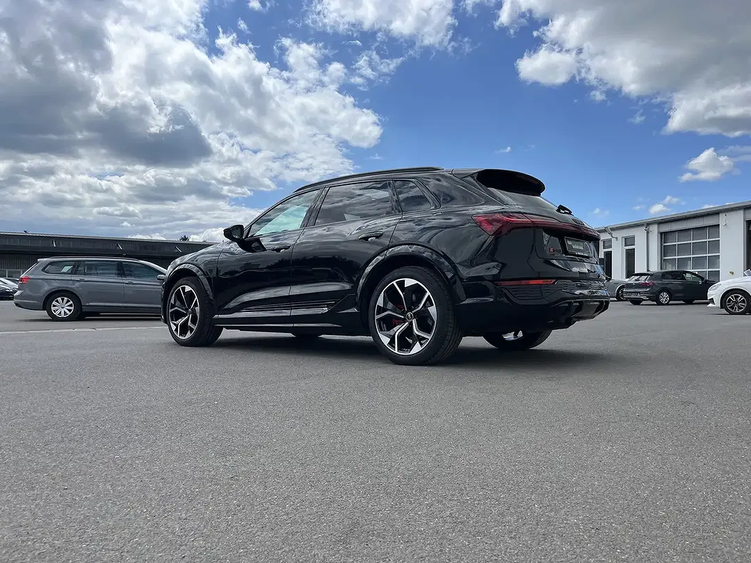 Audi SQ8 - Thumbnail 8