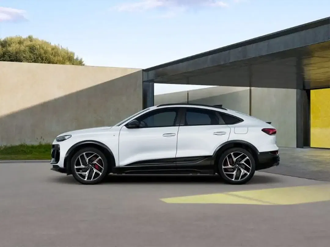 Audi Q6 e-tron - Thumbnail 2