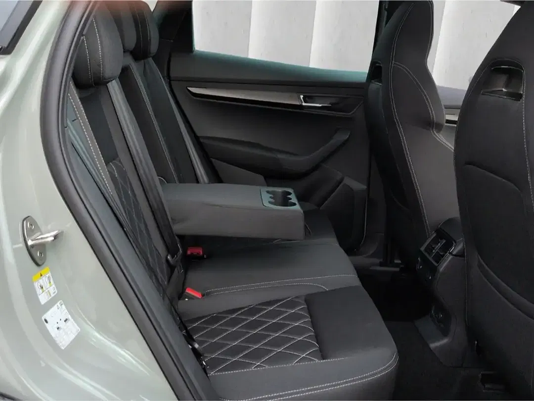Skoda Karoq - Thumbnail 8