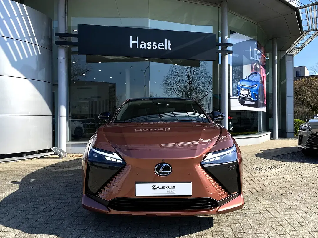 Lexus RZ - Thumbnail 4