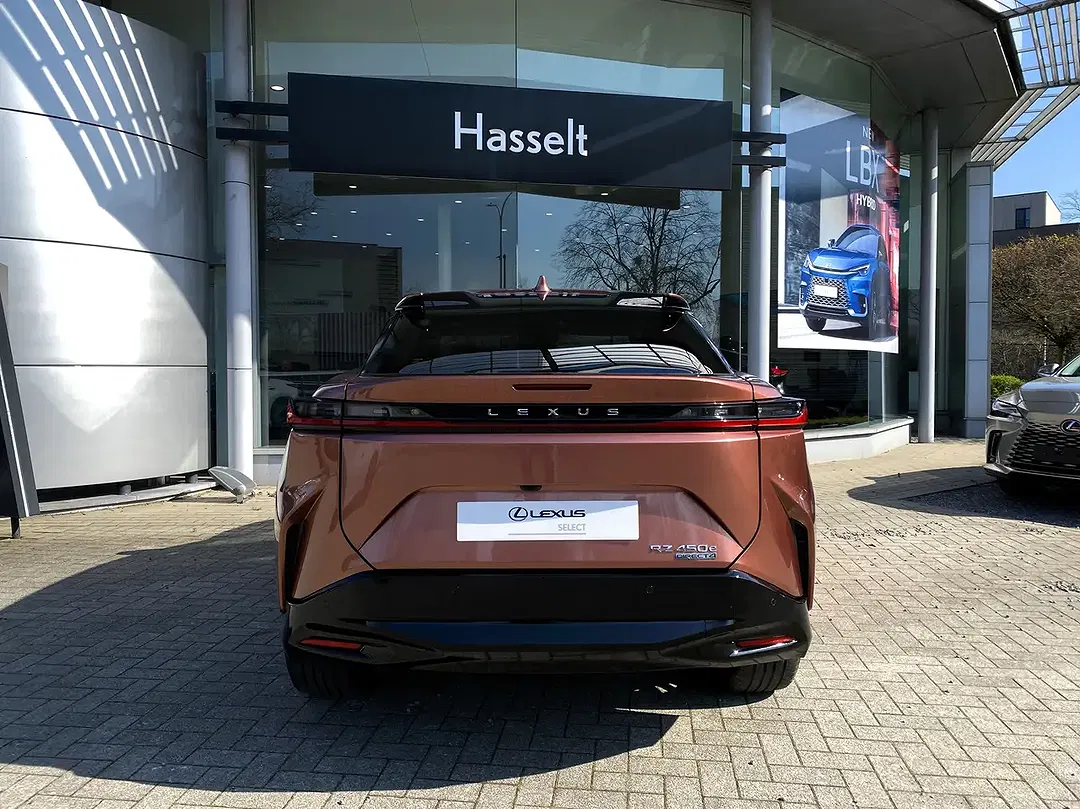Lexus RZ - Thumbnail 5