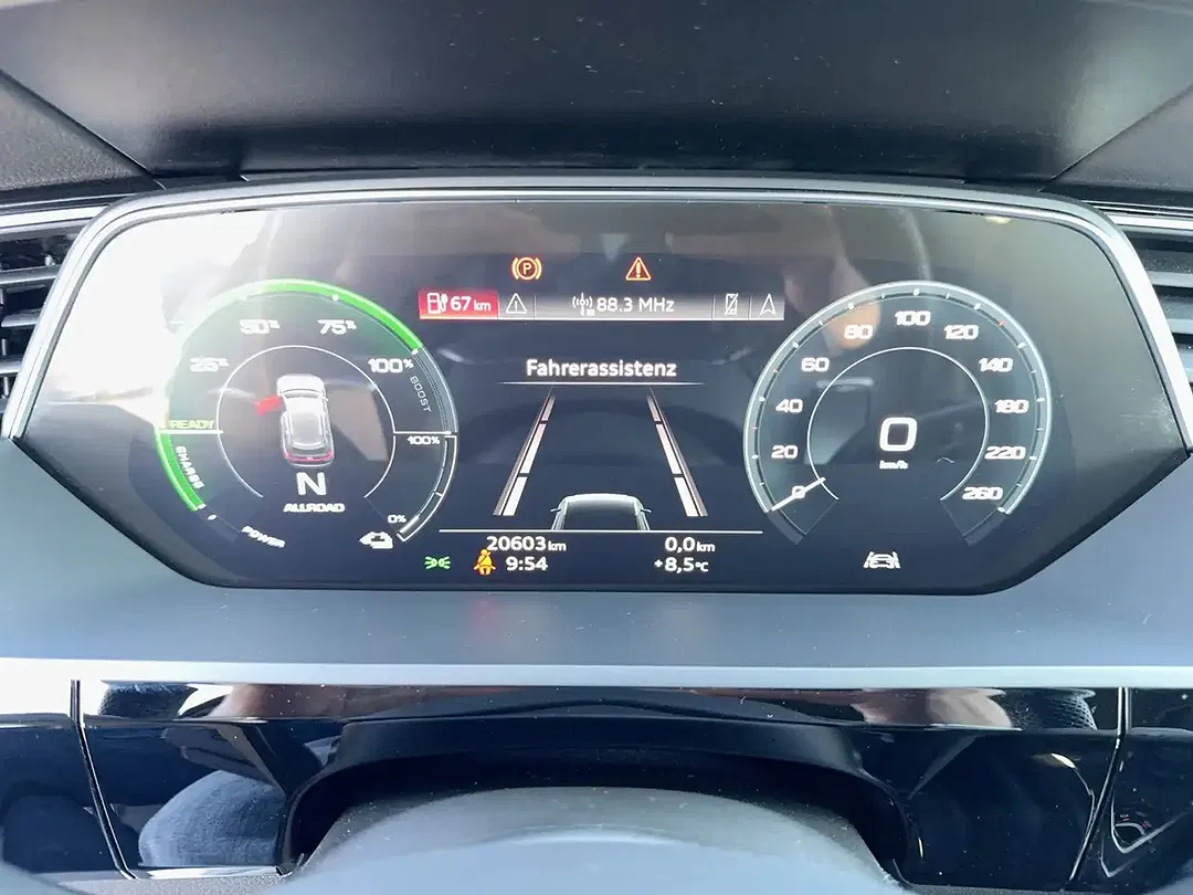 Audi Q8 e-tron - Thumbnail 10