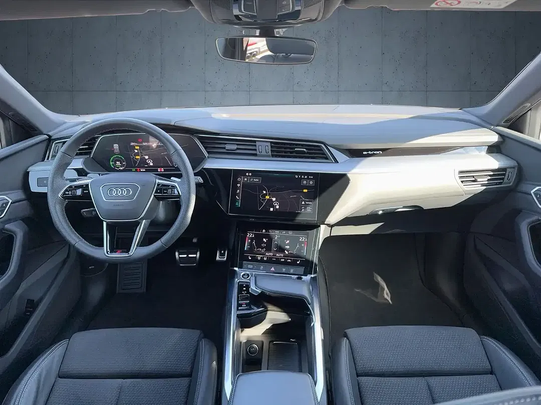 Audi Q8 e-tron - Thumbnail 11