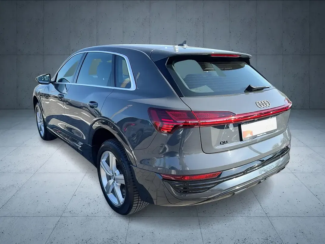 Audi Q8 e-tron - Thumbnail 3