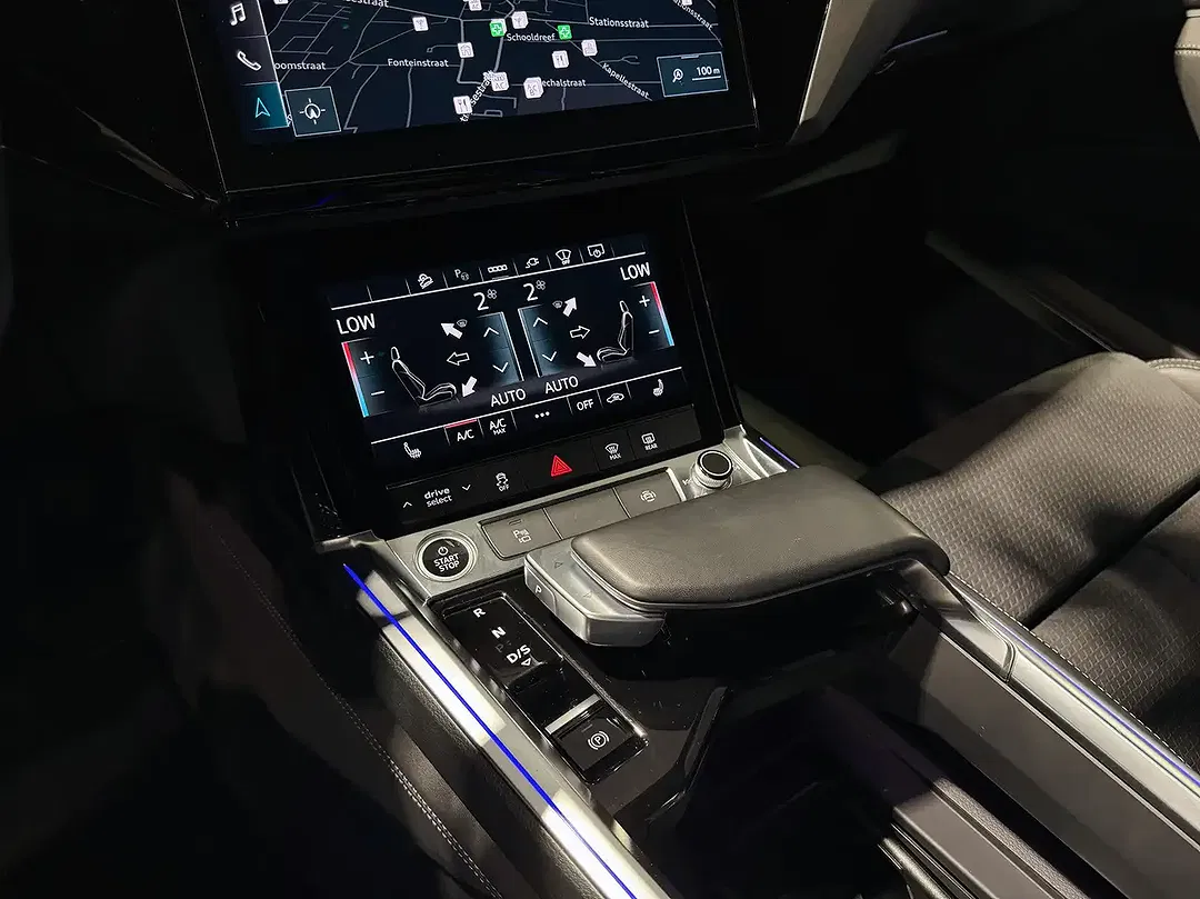 Audi e-tron - Thumbnail 36
