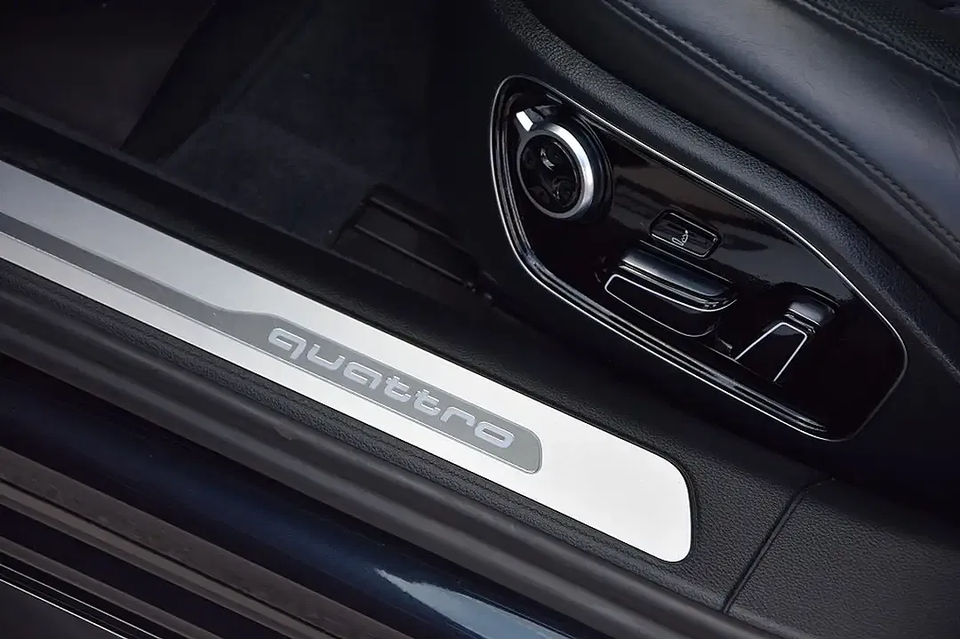 Audi A8 - Thumbnail 14