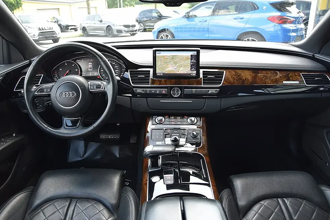 Audi A8 - Thumbnail 16