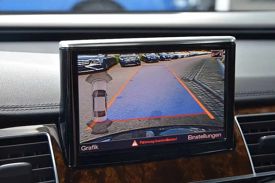 Audi A8 - Thumbnail 19