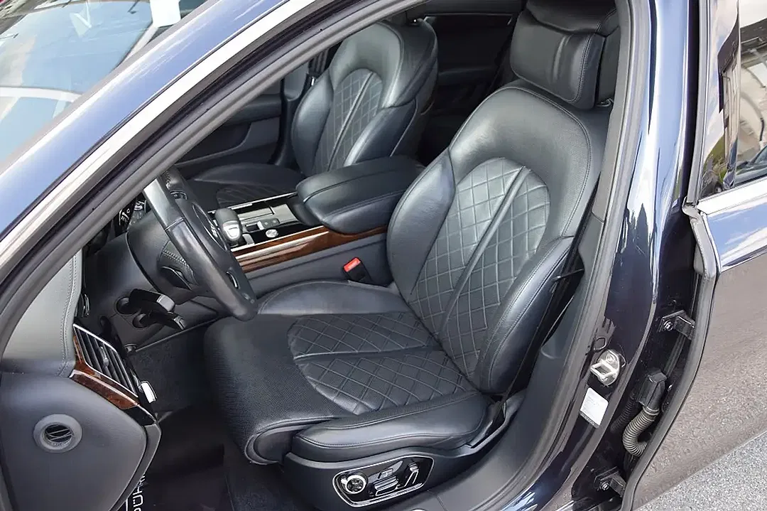Audi A8 - Thumbnail 6