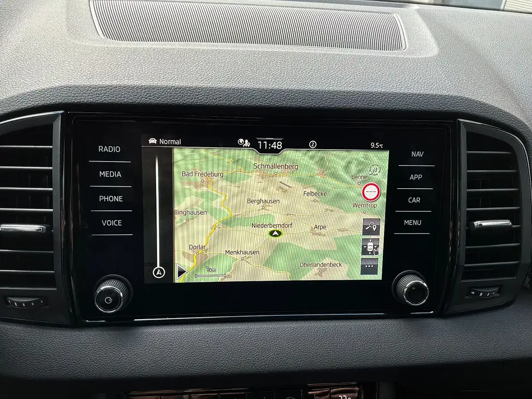 Skoda Karoq - Thumbnail 10