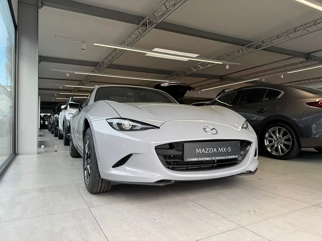 Mazda MX-5 - Thumbnail 4