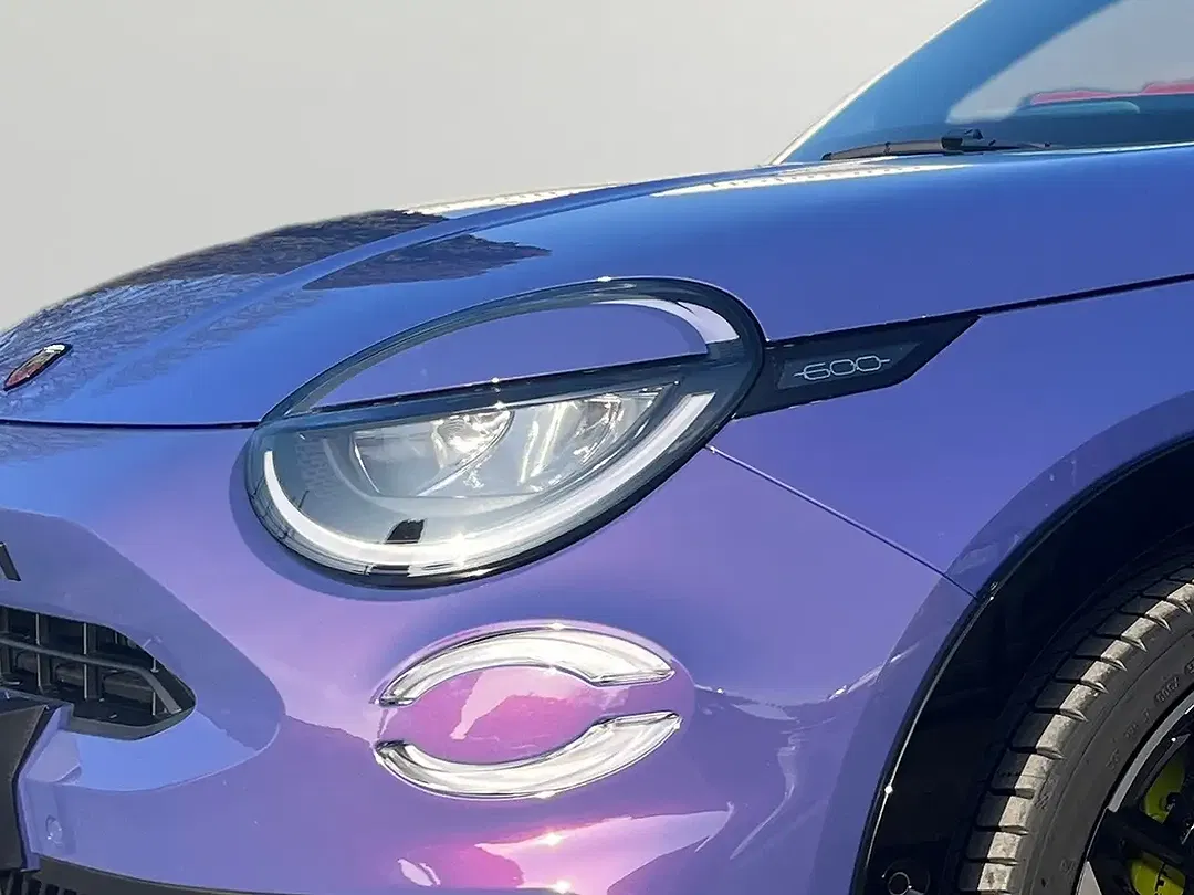 Abarth 600e - Thumbnail 5