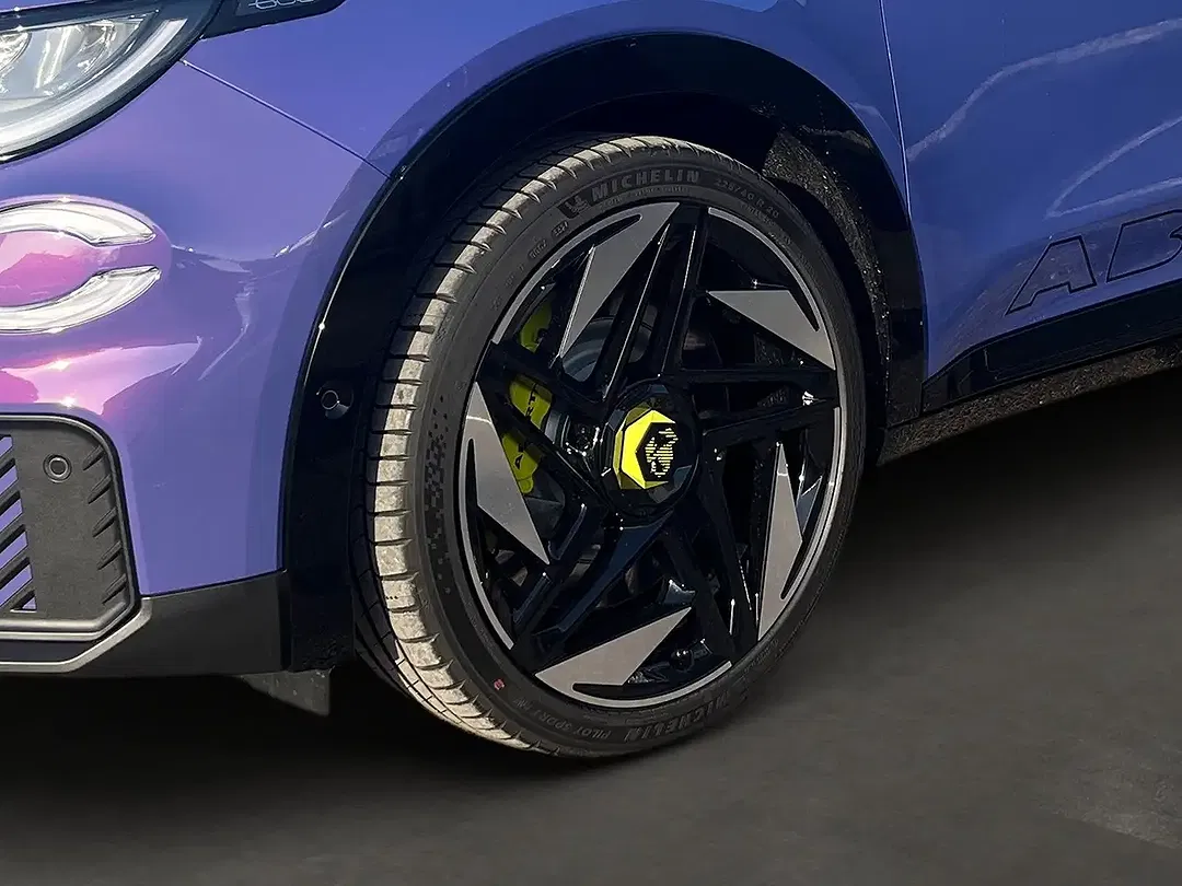 Abarth 600e - Thumbnail 6