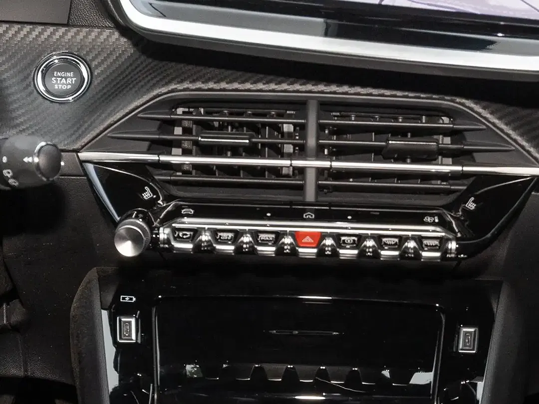 Peugeot 2008 - Thumbnail 10