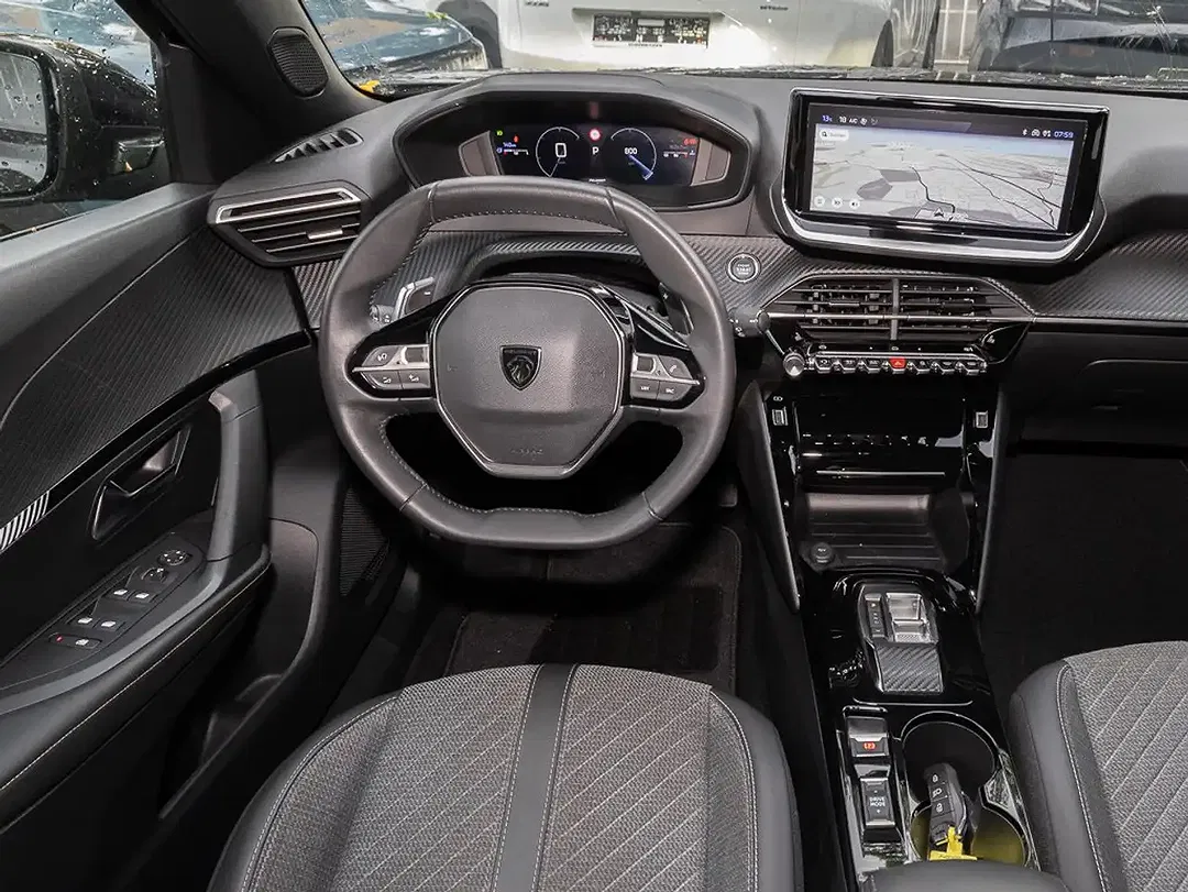 Peugeot 2008 - Thumbnail 7