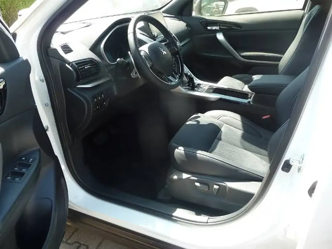 Mitsubishi Eclipse Cross - Thumbnail 10