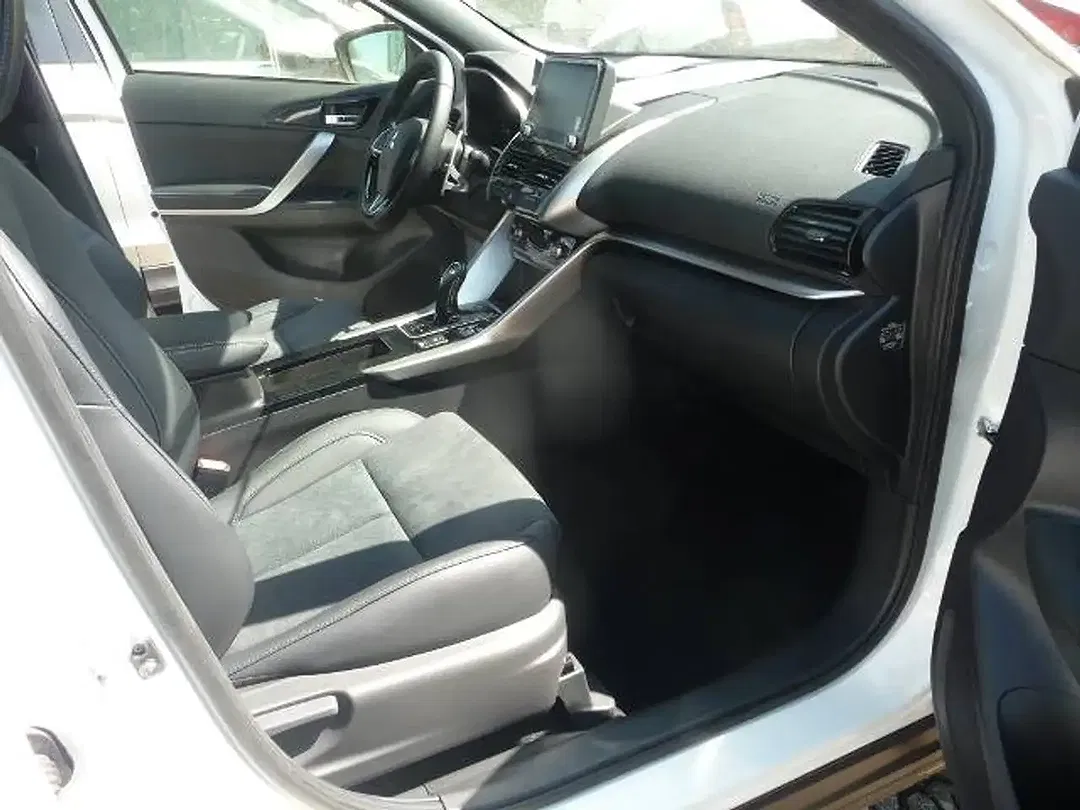 Mitsubishi Eclipse Cross - Thumbnail 15