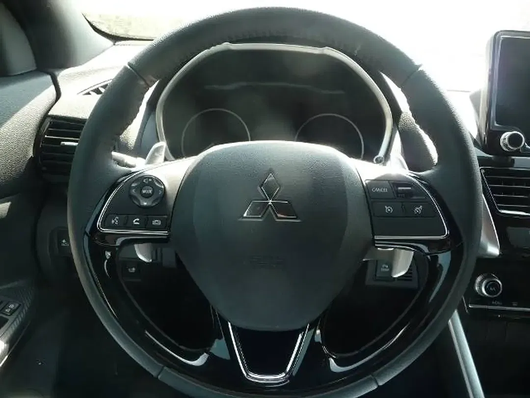 Mitsubishi Eclipse Cross - Thumbnail 3