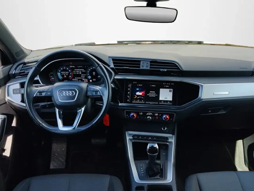 Audi Q3 - Thumbnail 12
