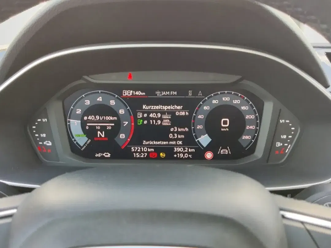 Audi Q3 - Thumbnail 14