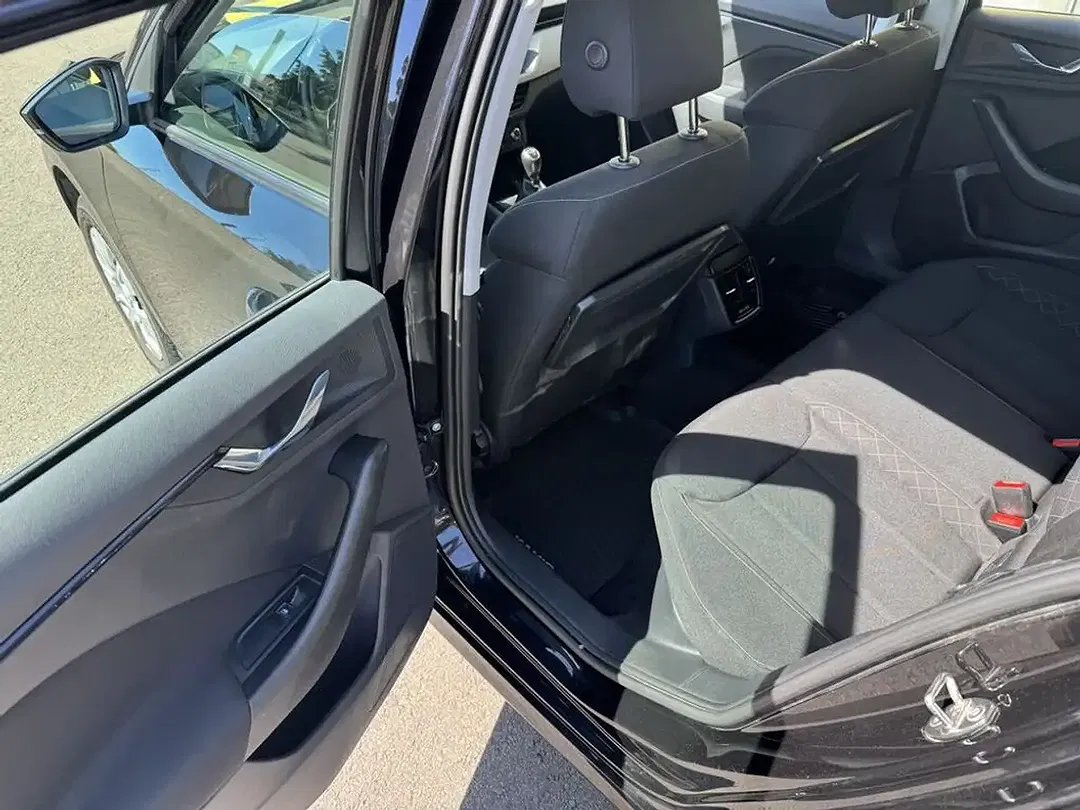 Skoda Kamiq - Thumbnail 8