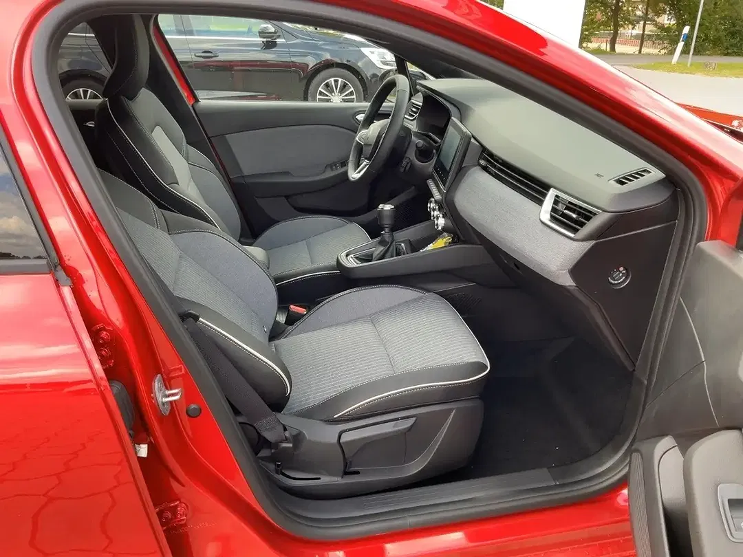 Renault Clio - Thumbnail 11