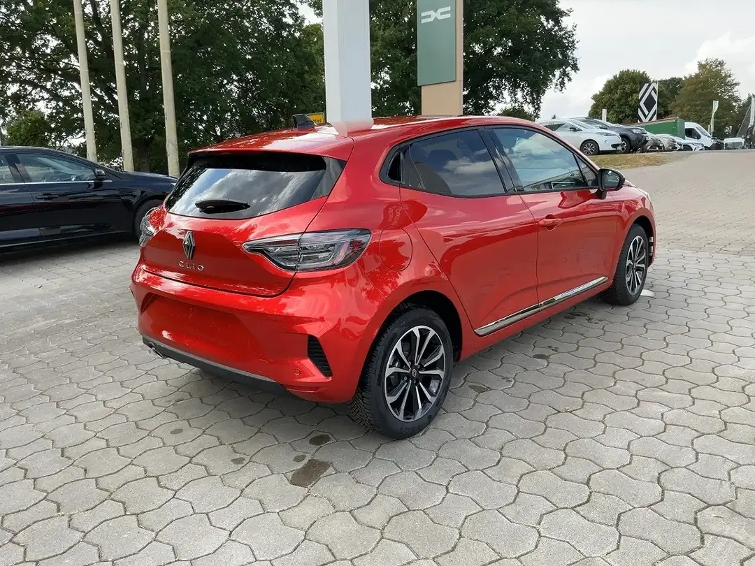 Renault Clio - Thumbnail 4
