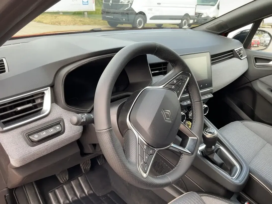 Renault Clio - Thumbnail 8
