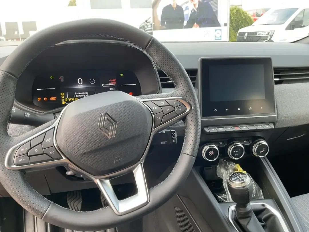Renault Clio - Thumbnail 9