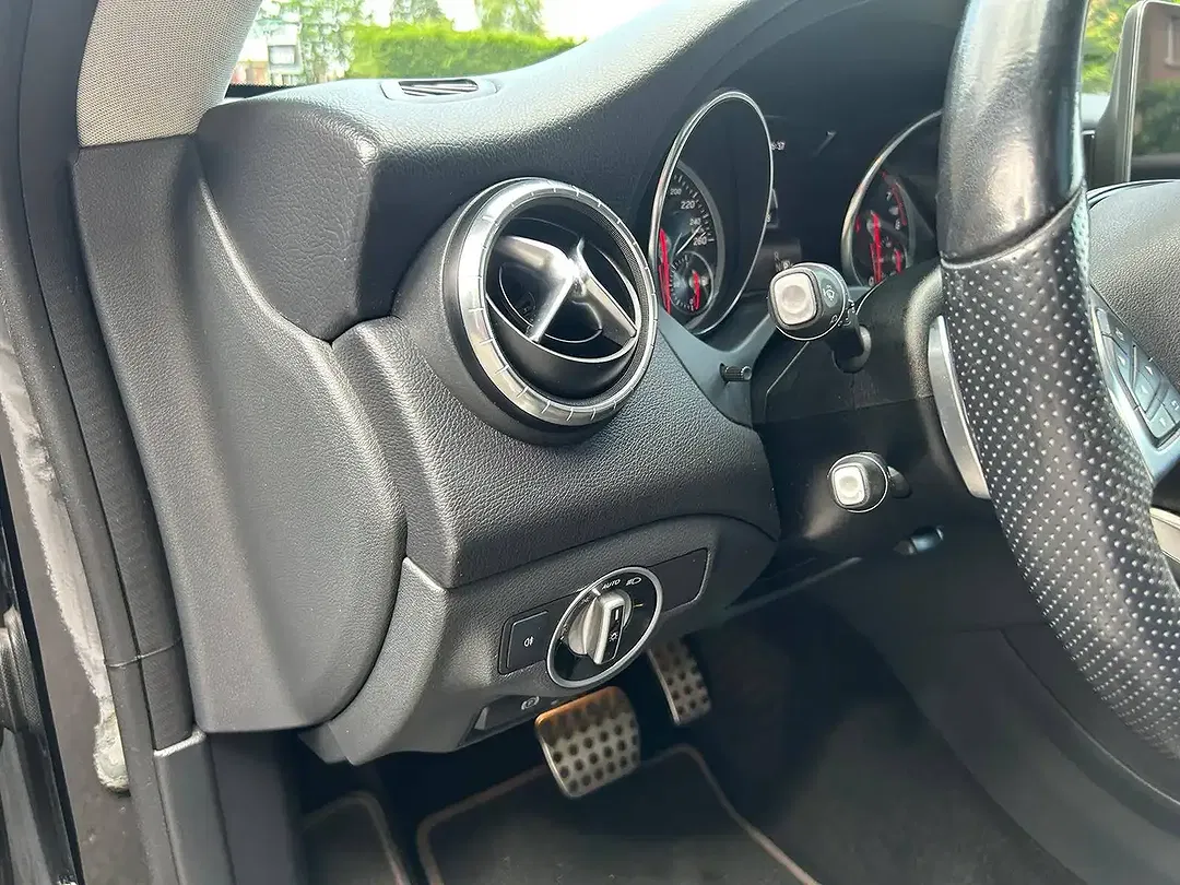 Mercedes-Benz CLA 180 - Thumbnail 14