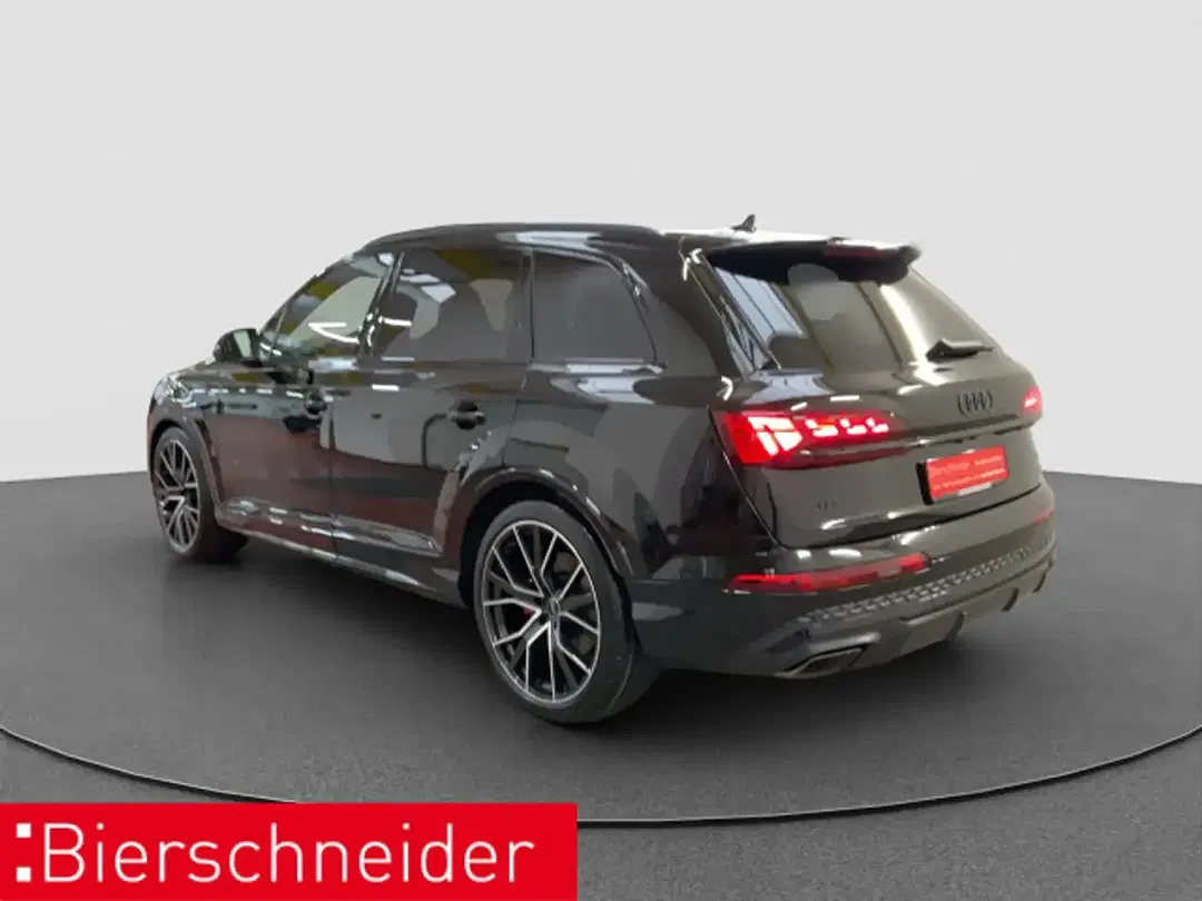 Audi Q7 - Thumbnail 5