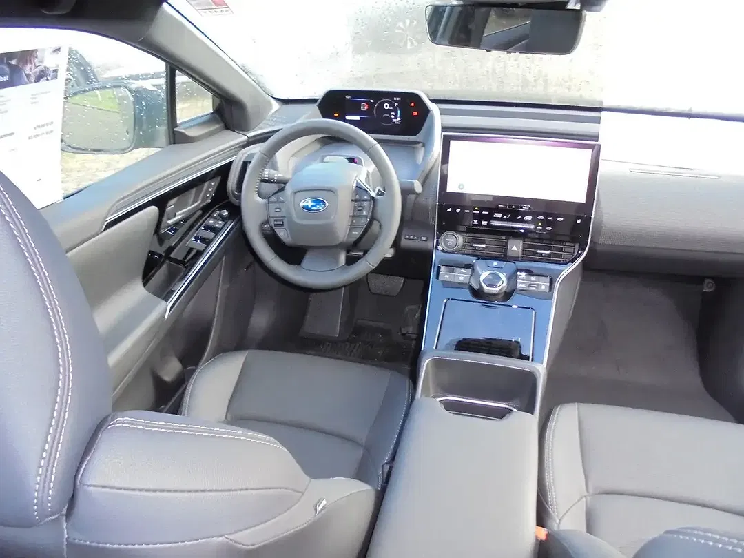 Subaru Solterra - Thumbnail 5