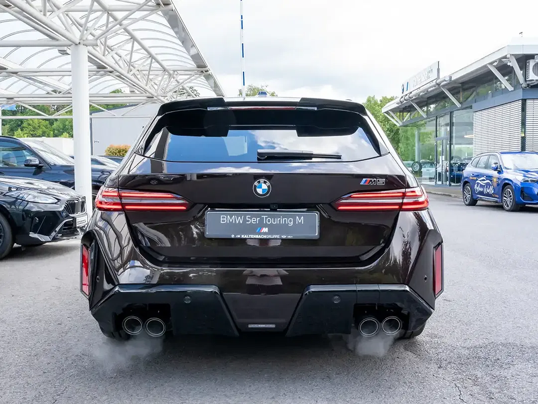 BMW M5 - Thumbnail 5
