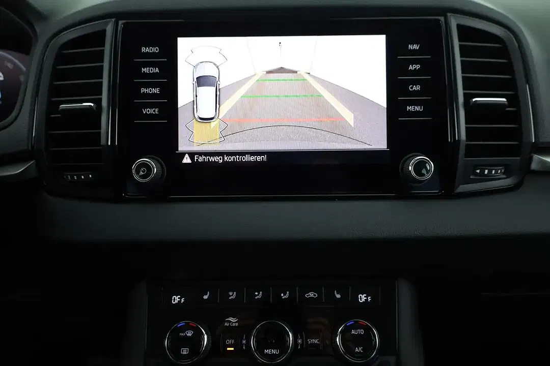 Skoda Karoq - Thumbnail 7