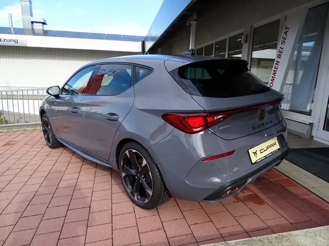 CUPRA Leon - Thumbnail 4