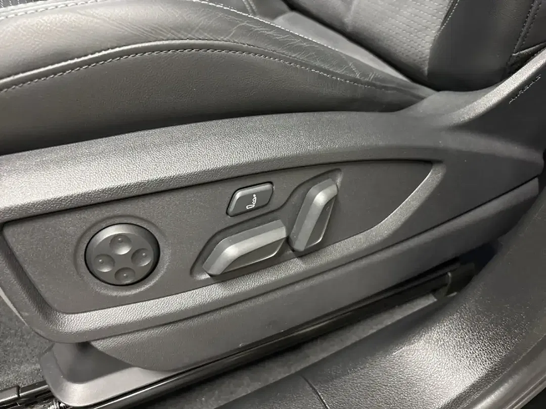 Audi Q5 - Thumbnail 11