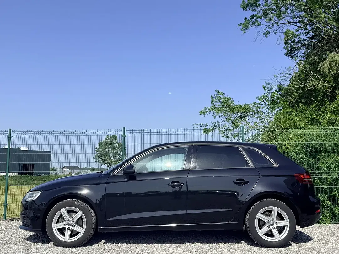 Audi A3 - Thumbnail 2