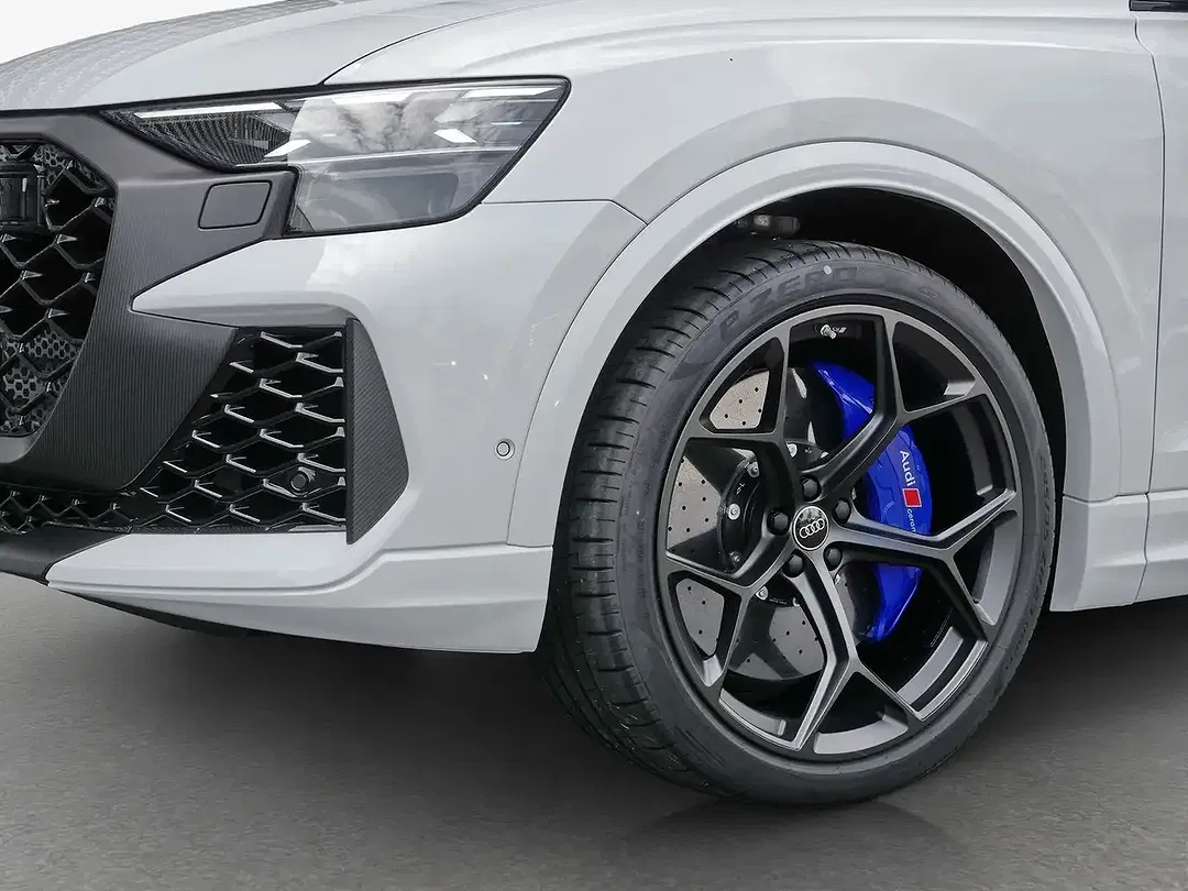 Audi RS Q8 - Thumbnail 12