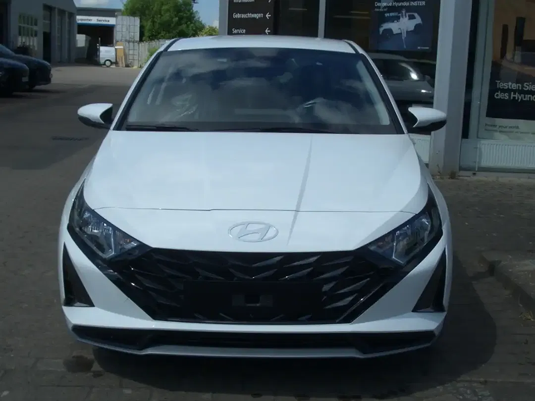 Hyundai i20 - Thumbnail 2